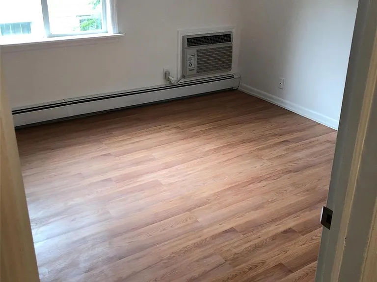 20 10th St — Photo 5