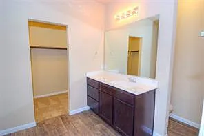 3 bed, 2.0 bath, 1467 sqft, $2,000 — Photo 4