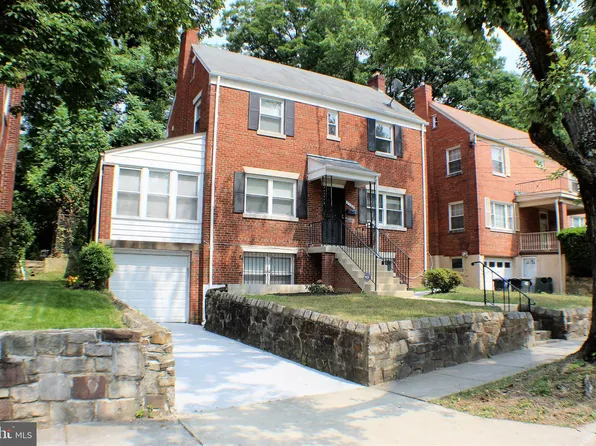 2104 32nd Pl SE, Washington, DC 20020