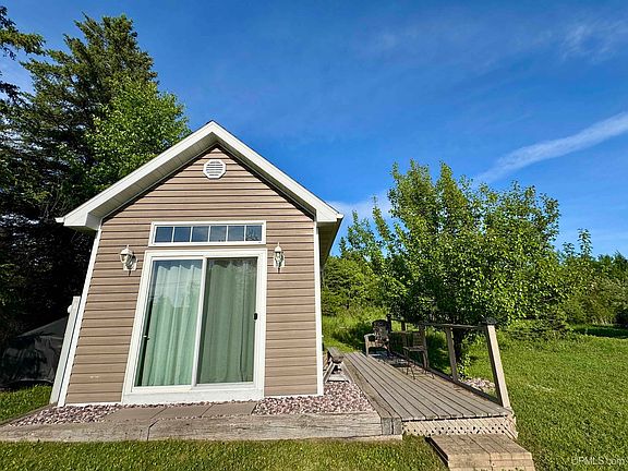 5th image of 801 W Tichelaar Rd
