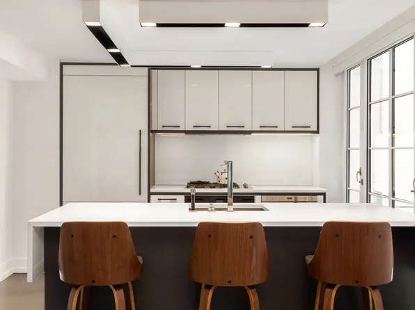 70 Charlton Street image 1 of 9