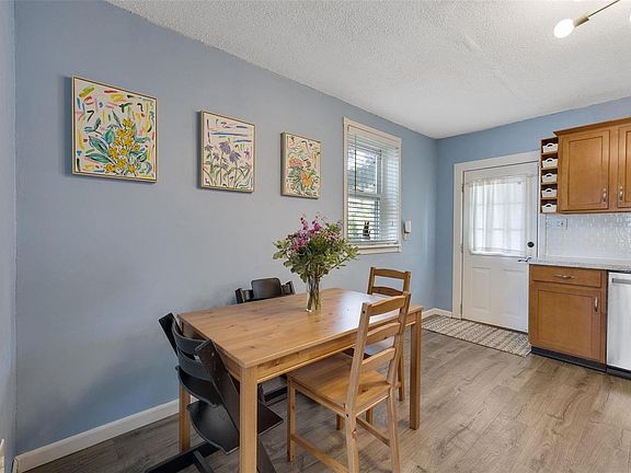 5th image of 9501 Theodosia Ave