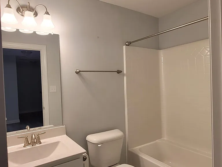 2022 Holmes Ct E — Photo 20