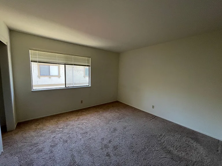 3443 Homestead Rd — Photo 12