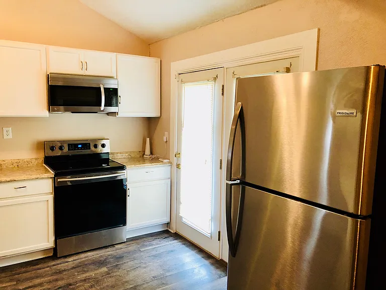 7006 Betsy Ross Dr — Photo 5
