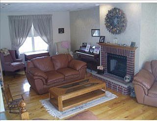 5th image of 318 Green Fields Dr