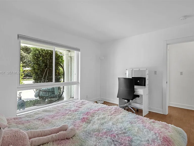 633 N Crescent Dr — Photo 40