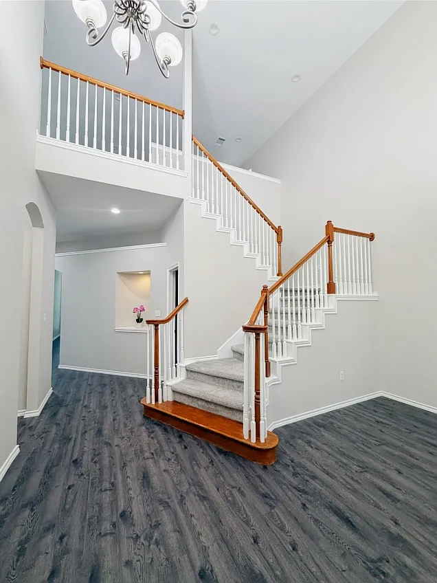 4 bed, 2.5 bath, 2745 sqft, $2,999 — Photo 3