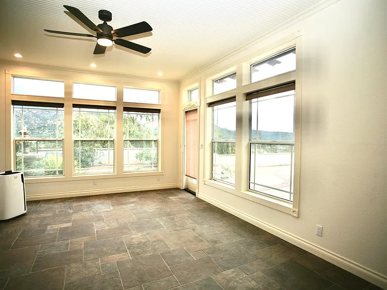 10031 Valle Caballo Ln — Photo 9