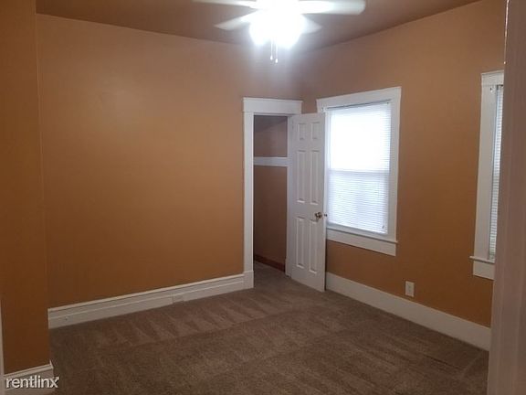 4th image of 3220 Jeter Ave