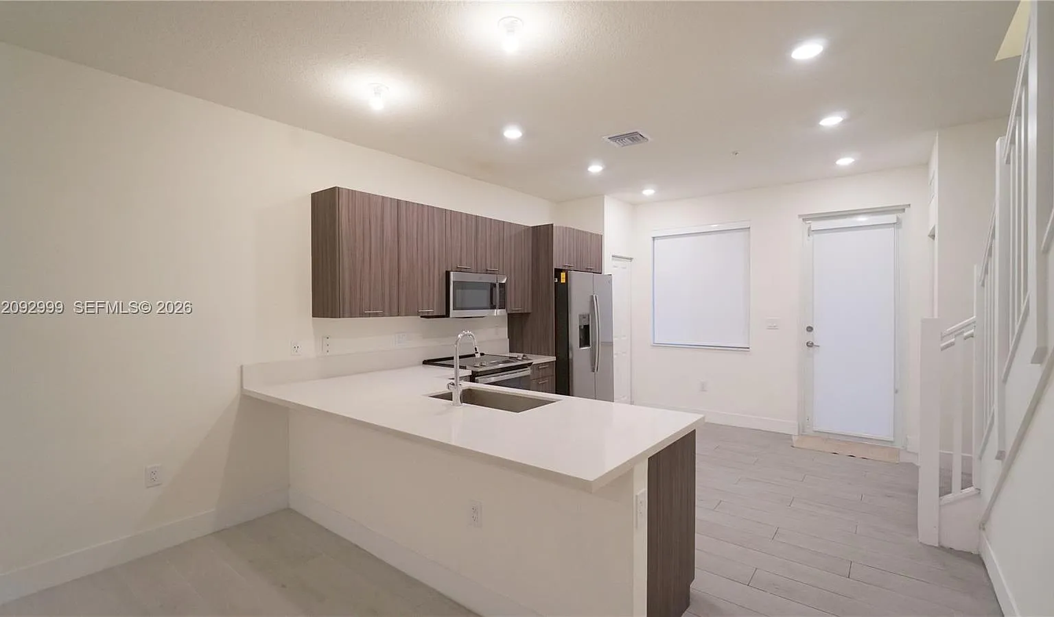 3 bed, 2.5 bath, 1315 sqft, $3,300 — Photo 1