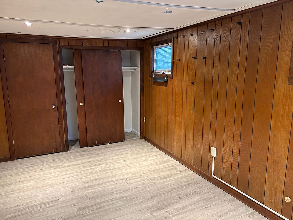 2nd image of 3284 W Shore Rd #1