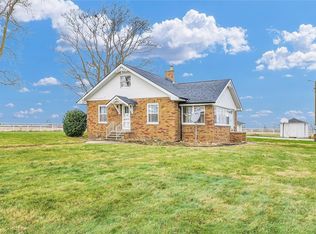 1282 County Road 425n Rd, Windsor, IL 61957