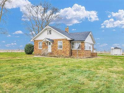 1282 County Road 425n Rd, Windsor, IL, 61957