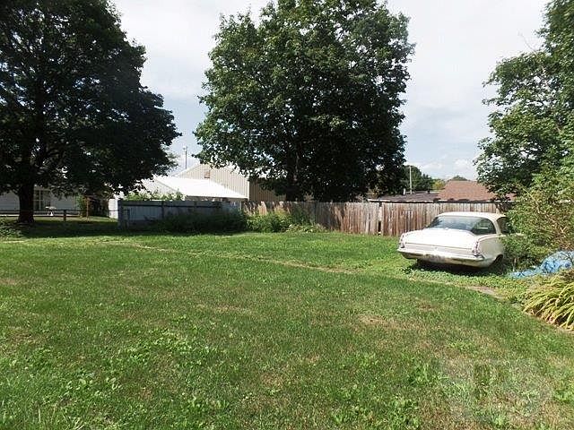 2nd image of 1405 River St