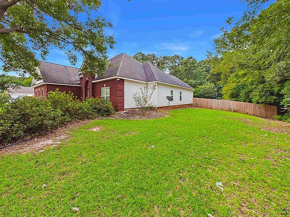 5th image of 115 Dora Ln