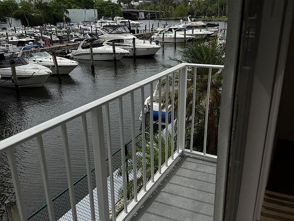 3rd image of 1720 NW North River Dr APT 204