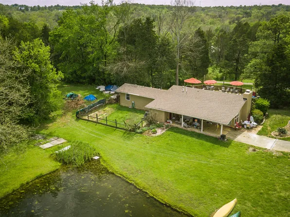 5415 Chenoweth Run Rd, Louisville, KY 40299