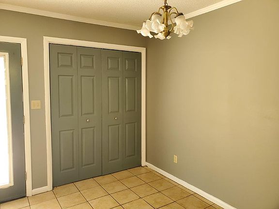 5th image of 137 Lakeview Dr