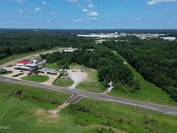 5th image of 1753 Highway 51
