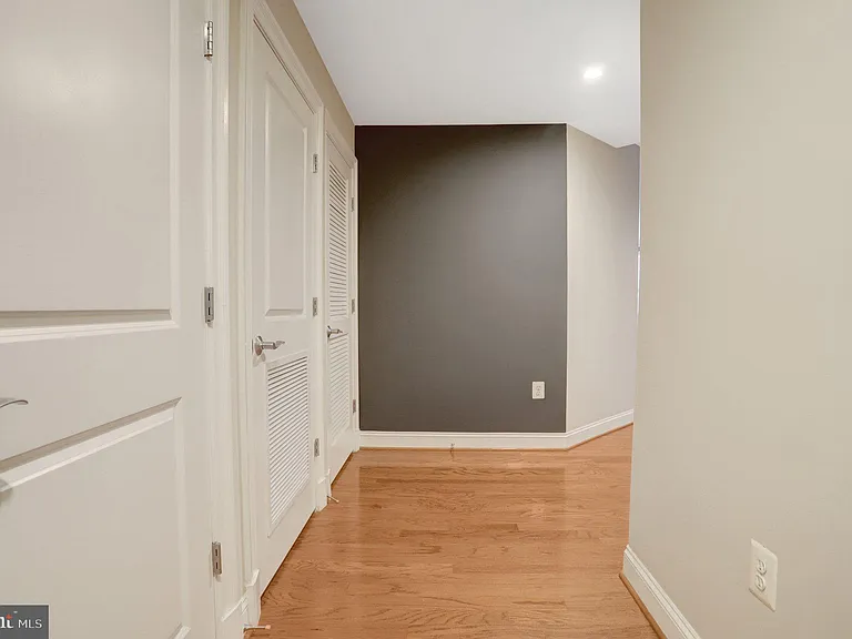 1023 N Royal St #312 — Photo 12