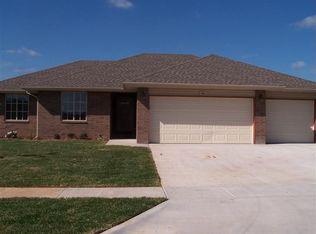 1065 S Mahn Ave, Springfield, MO 65802