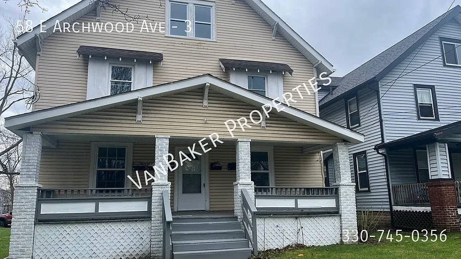58 E Archwood Ave #3