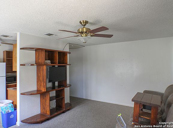3rd image of 522 Cottonwood Ave