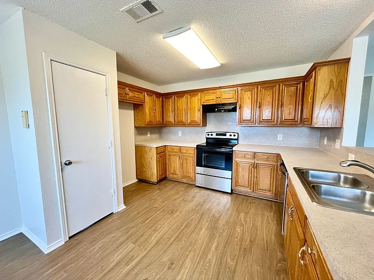 1621 Antelope Run — Photo 4