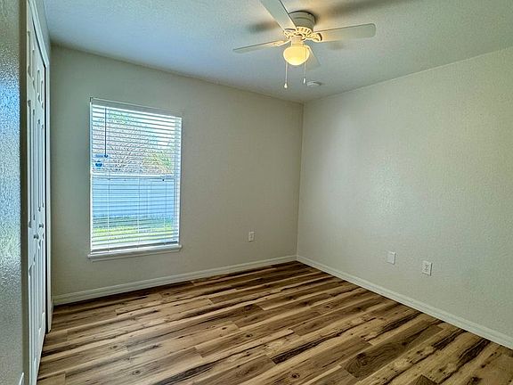 5th image of 524 Basil Ct