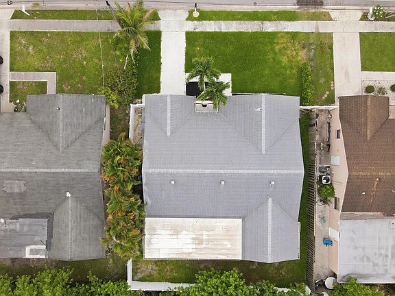 2nd image of 22267 SW 57th Ave