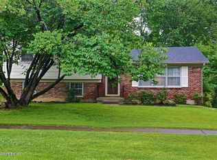 2209 Steeplechase Dr, Jeffersontown, KY 40299