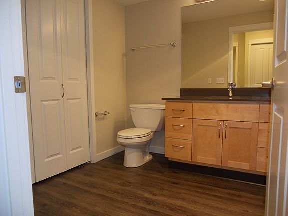 Spacious Bathroom
