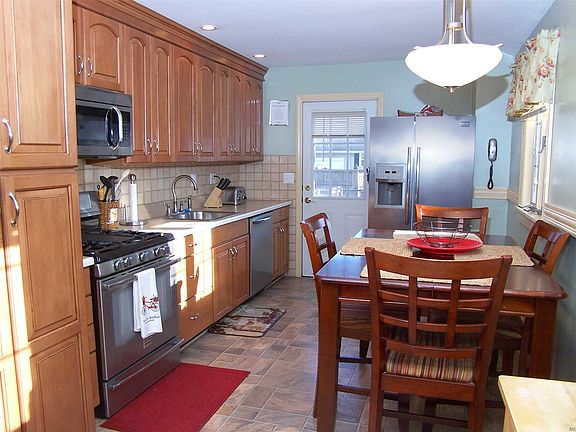 5th image of 1 Norwalk Ln