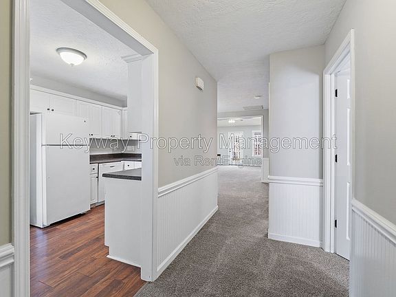 3rd image of 109 Kousa Ln