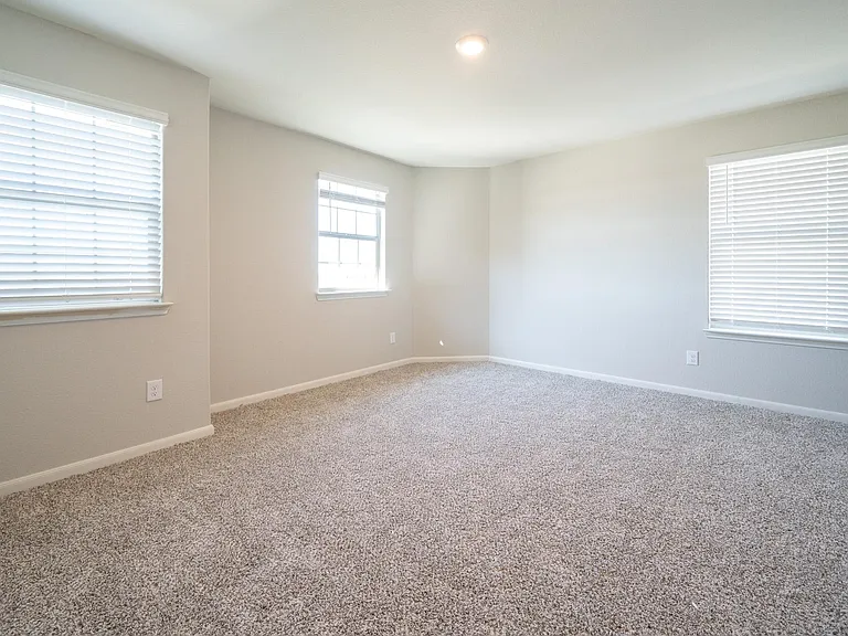 128 Emma Dr — Photo 18