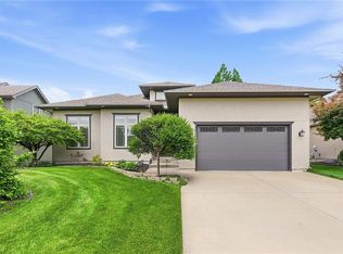13236 Barton St, Overland Park, KS 66213