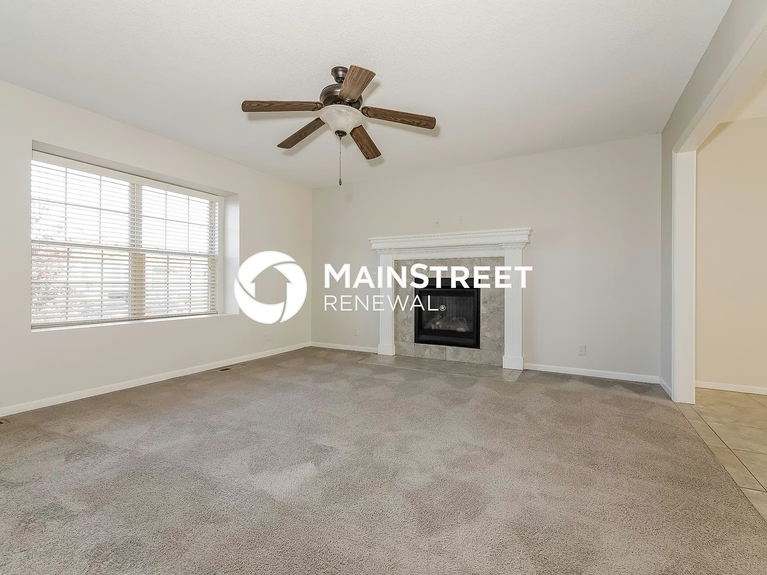 1013 Quartz St — Photo 4