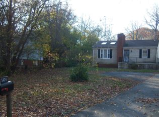 5424 Whitfield Chapel Rd, Lanham, MD 20706