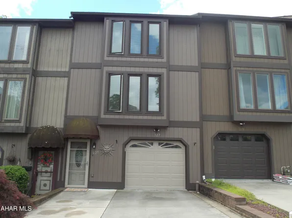 127 Beckman Dr, Altoona, PA 16602