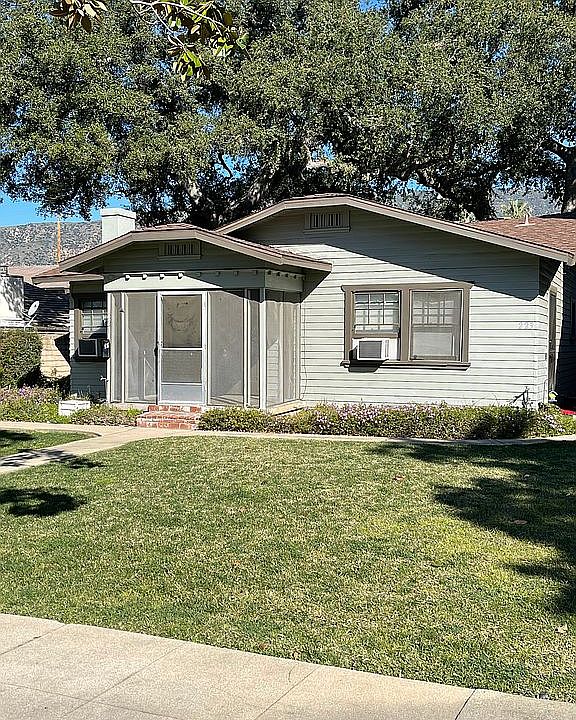 1st image of 223 E Meda Ave