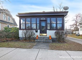 90 E 23rd St, Holland, MI 49423