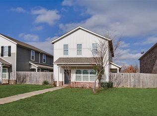 121 Carrington Ave #A, Lowell, AR 72745