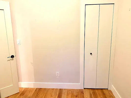 Rented by Max Apt LLC | media 36