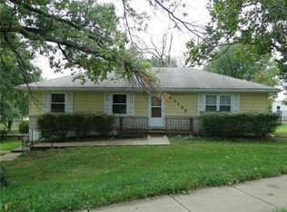 5502 Bradshaw St, Shawnee, KS 66216