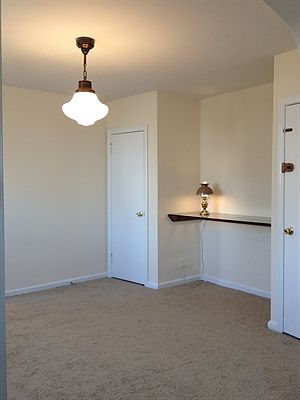 3rd image of 1142 Longshore Ave