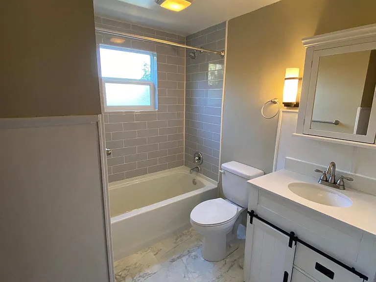 upper level bathroom