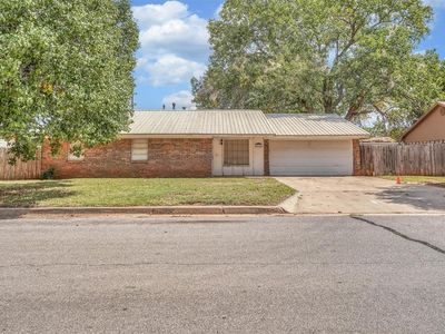 2022 W 7th Pl, Elk City, OK, 73644