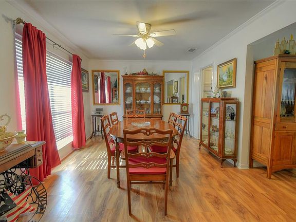 3rd image of 2937 Portales Dr