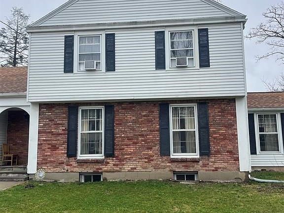 5th image of 36 Crary Ave